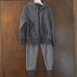 Boys size 5 jogging suit